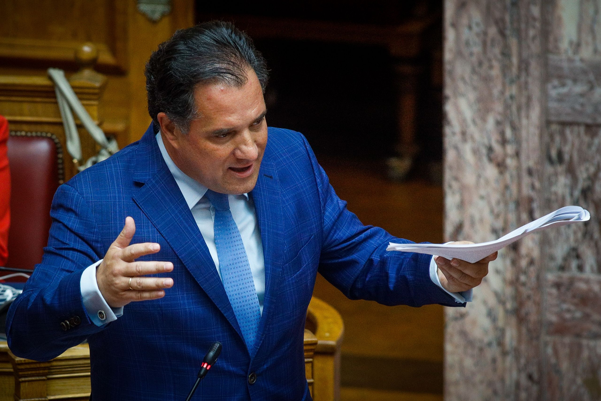 Άδωνις για απολύσεις συμβασιούχων: Γιατί πρέπει να συζητάμε για το αν η Γη είναι στρογγυλή; [vid]