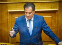 Άδωνις: Μύθος η έλλειψη φαρμάκων λόγω παράλληλων εξαγωγών [pics]