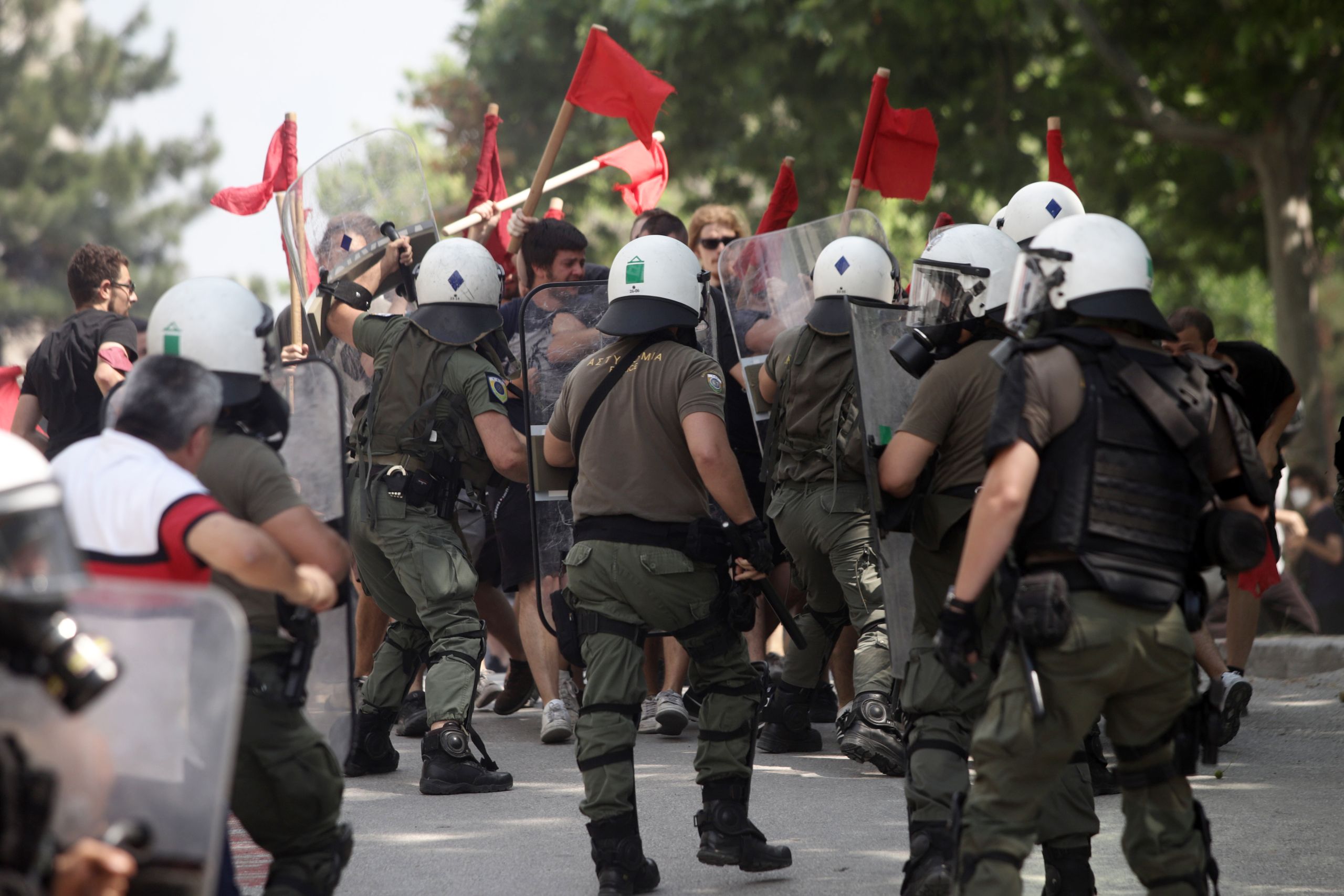 Κομοτηνή: Ξύλο, χημικά και προσαγωγές φοιτητών στην επέμβαση των ΜΑΤ [vid]