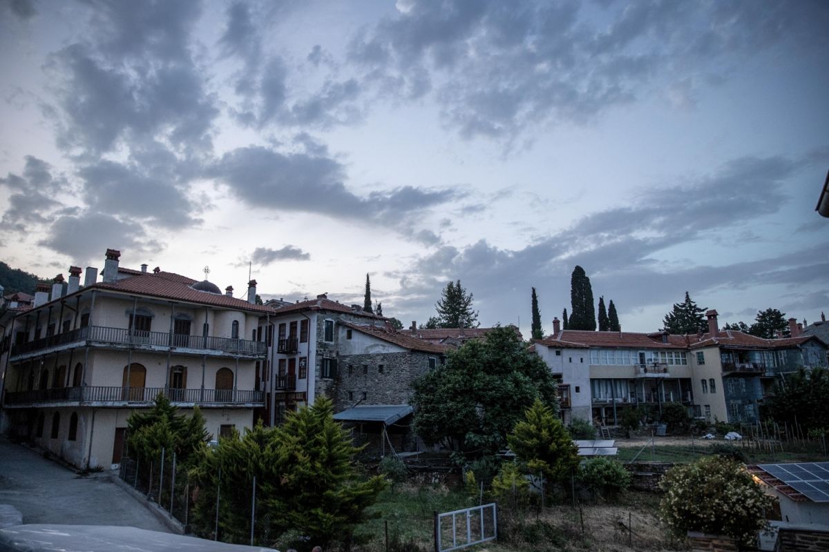 Άγιον Όρος για γάμο ομοφυλοφίλων: “Είναι μεγάλο το έγκλημα, ασελγούν στην ανθρώπινη φύση”