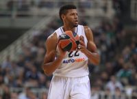 Έχουν ξεχωρίσει το όνομα του θηριώδη σέντερ στο Ντουμπαί!