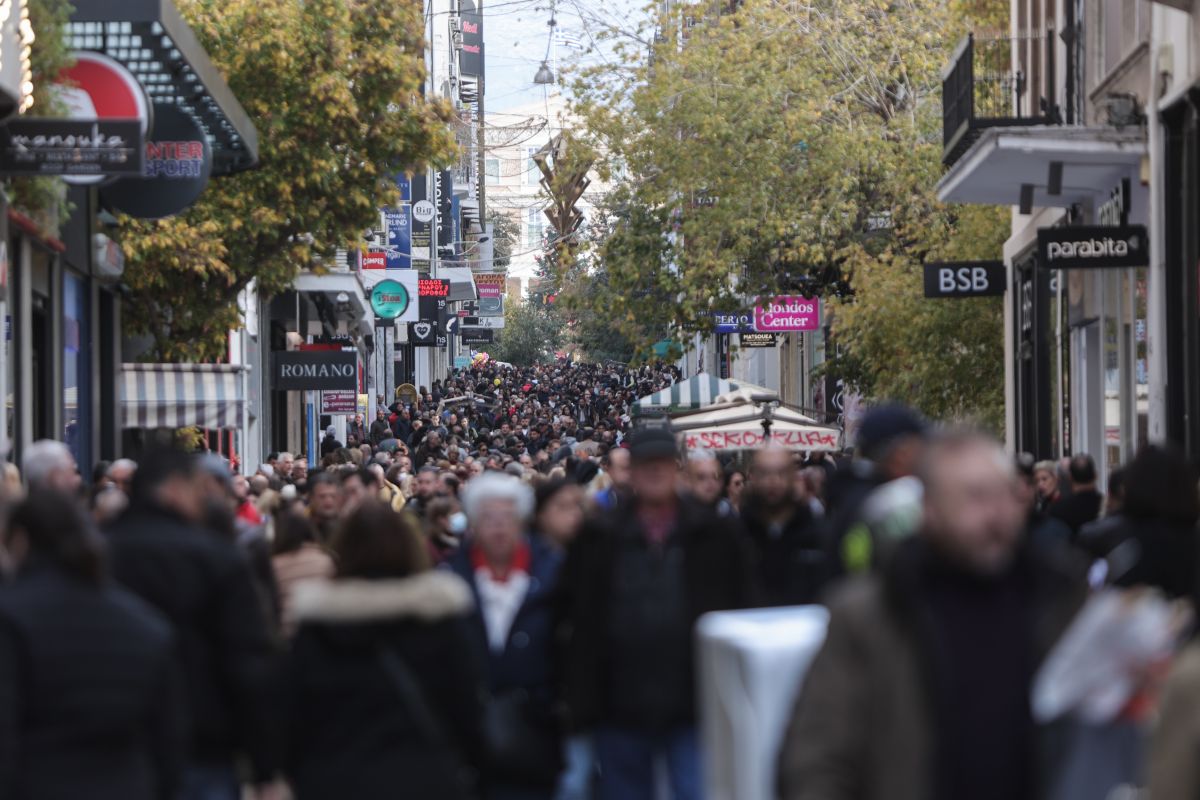 Έρευνα diaNEOsis: Τι πιστεύουν σήμερα οι Έλληνες