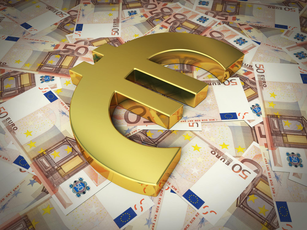 Στα 65 δισ. ευρώ ο στόχος εσόδων για το 2024