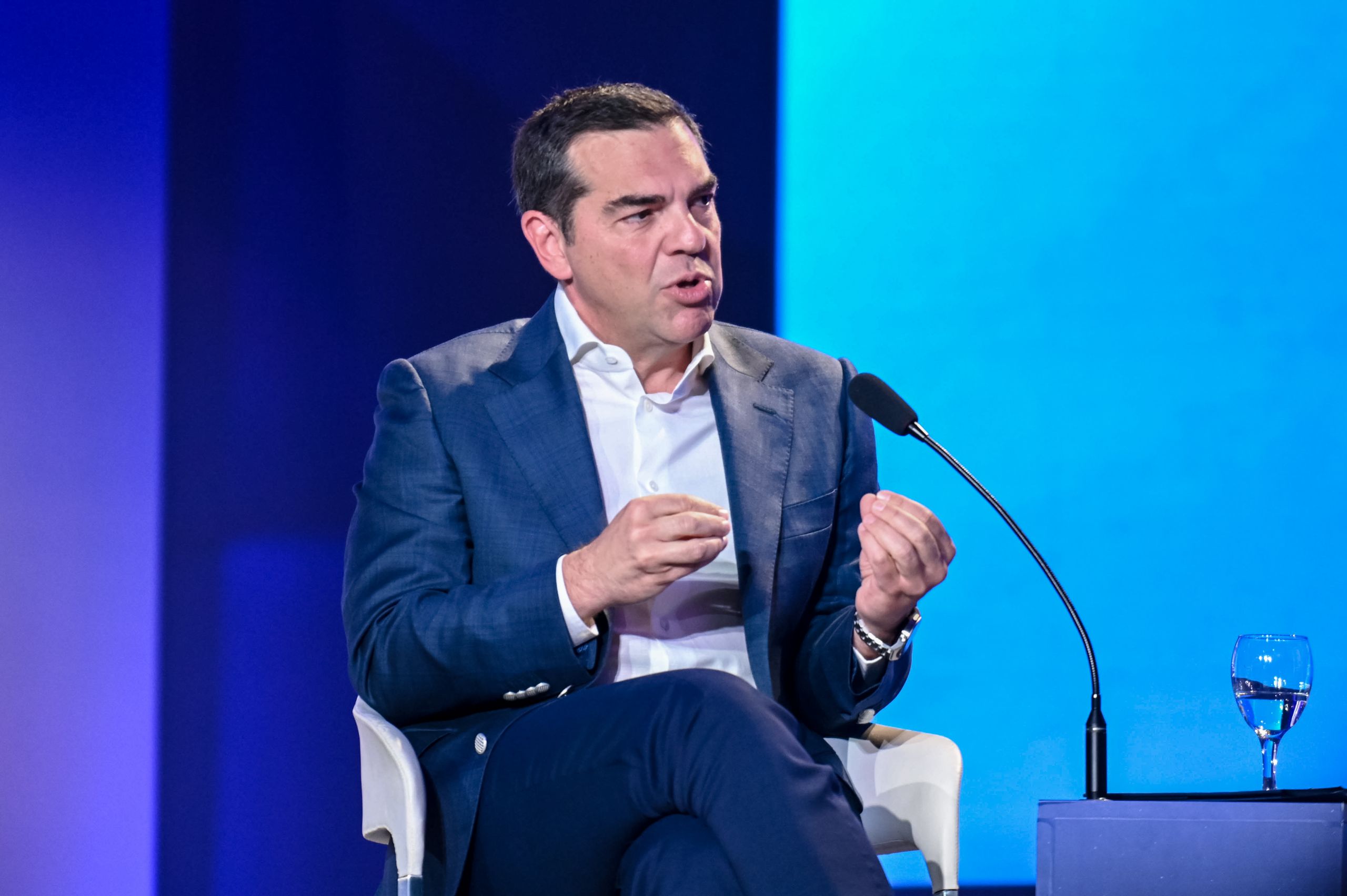 Μωραΐτης για Τσίπρα: Ο Μαραντόνα επέστρεψε – «Τάραξε τα νερά»