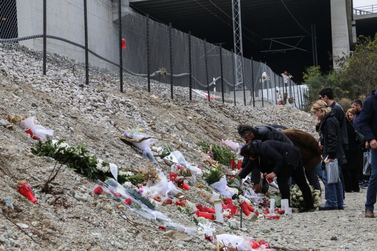 Τέμπη: Η  μέρα που “σταμάτησε ο χρόνος”-Τι δήλωσαν στο pagenews.gr επιζώντες της τραγωδίας