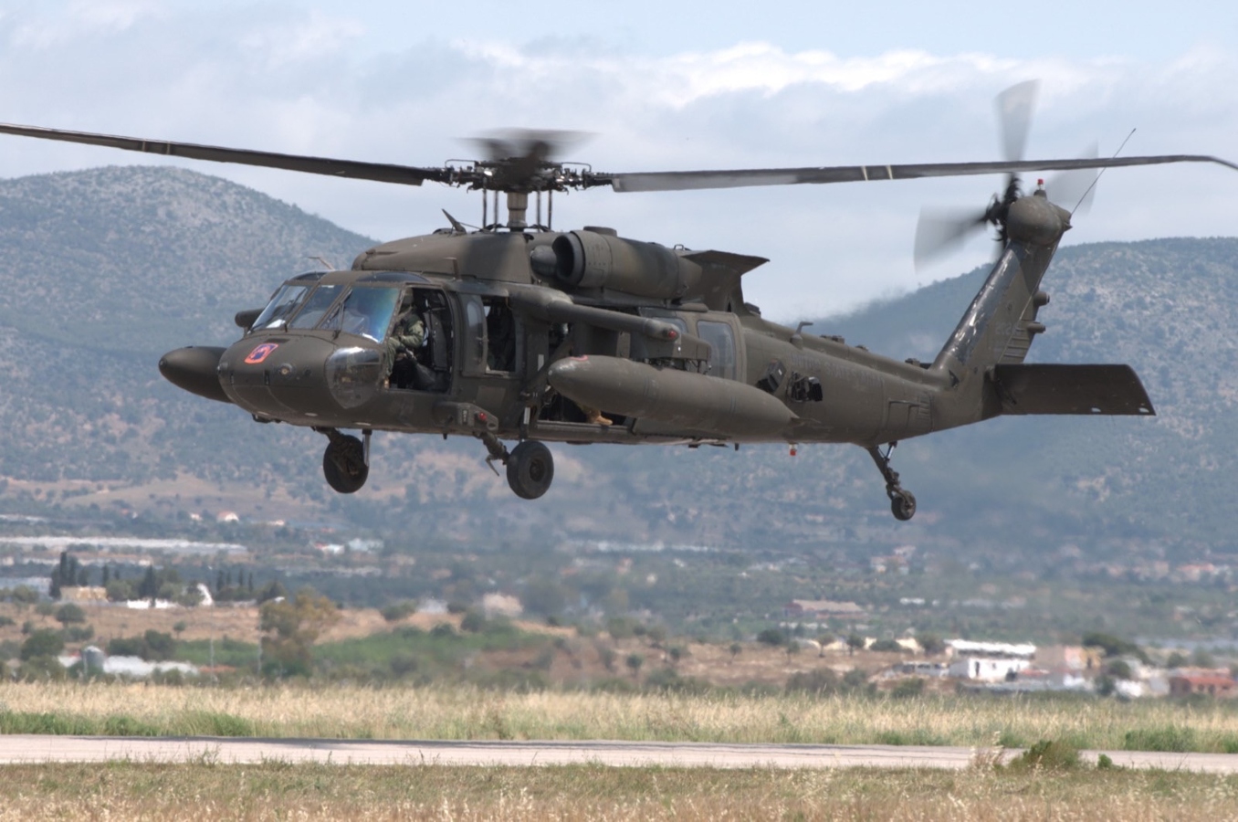 Greece to receive first 3 of 7 MH-60R Seahawk helicopters in 2024; tests completed, manufacturer says