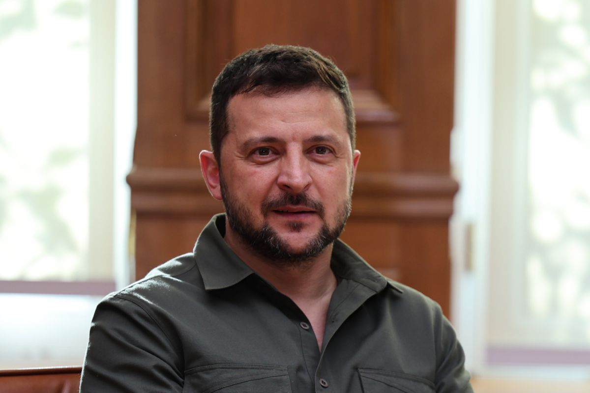 Β. Ζελένσκι: “Η έλλειψη όπλων ενισχύει τον Πούτιν”-Kάλεσε τον Ντόναλντ Τραμπ να επισκεφθεί μαζί του το μέτωπο