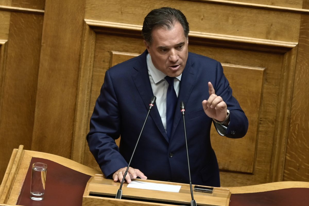 Άδωνις: Δεν σταματούν τα χειρουργεία του Αγλαΐα Κυριακού [vid]