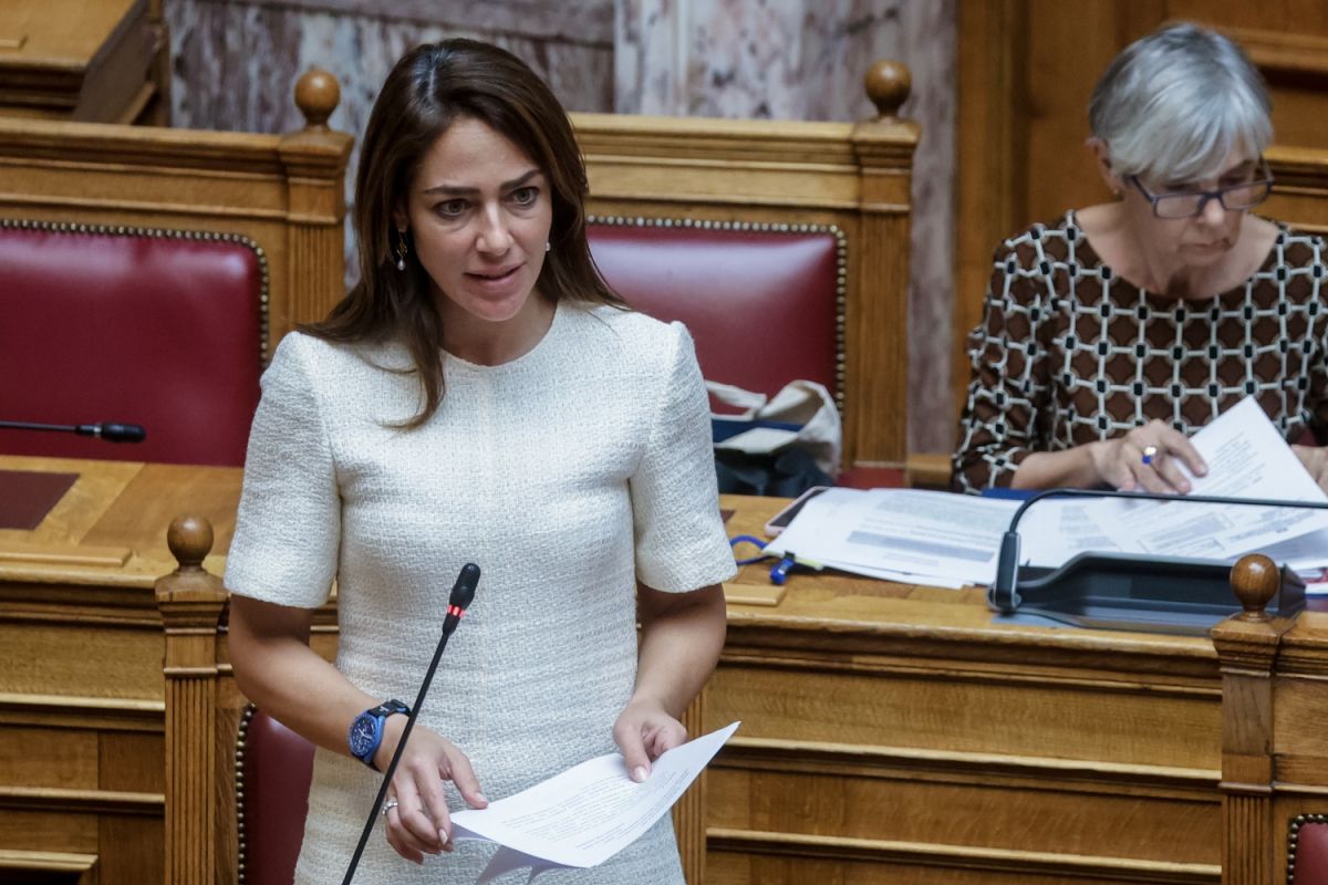 Δόμνα Μιχαηλίδου: Αυξάνεται το επίδομα ανεργίας ανάλογα με τις εισφορές του εργαζόμενου
