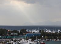 Καιρός: Ισχυρές βροχές και καταιγίδες στα ανατολικά της χώρας – Θυελλώδεις άνεμοι στο ανατολικό αιγαίο