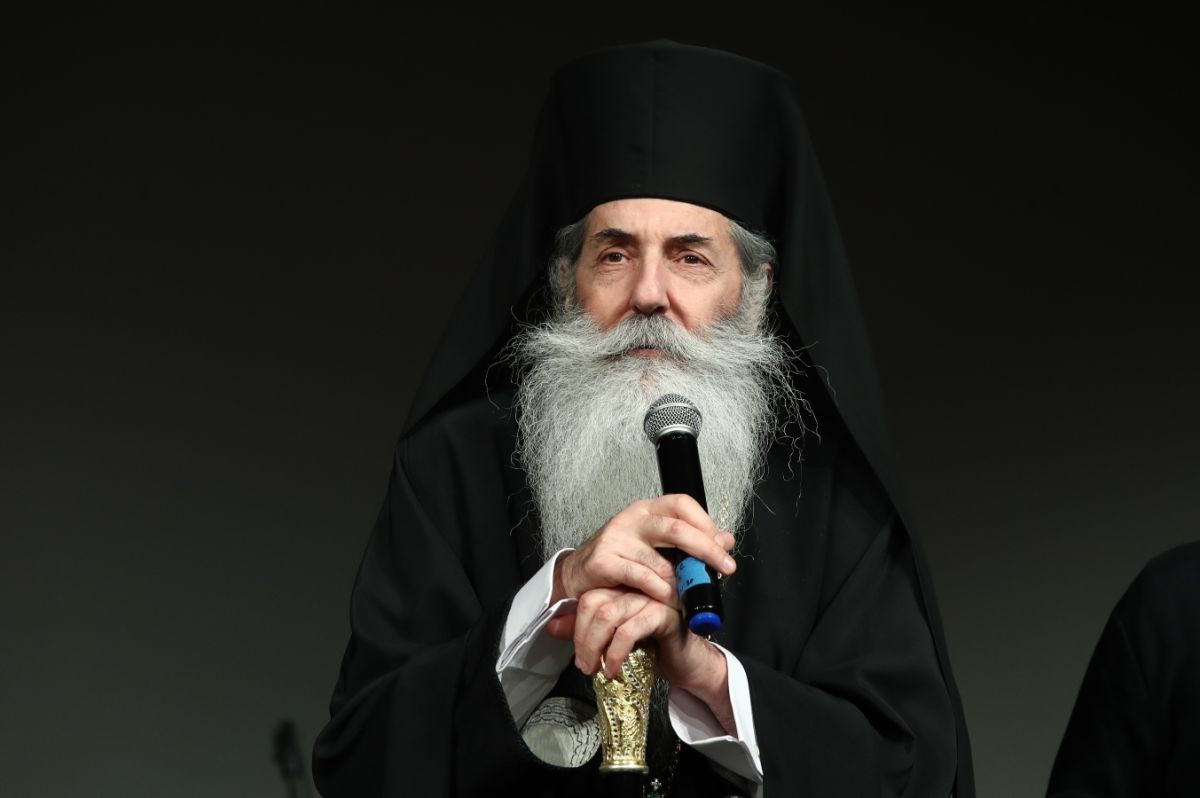 Ο Μητροπολίτης Πειραιά θέτει εκτός εκκλησίας τους βουλευτές που ψήφισαν το νομοσχέδιο για τα ομόφυλα ζευγάρια