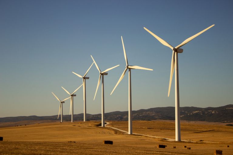 Eurostat: Greece exceeds EU average in RES share of electricity consumption in 2022