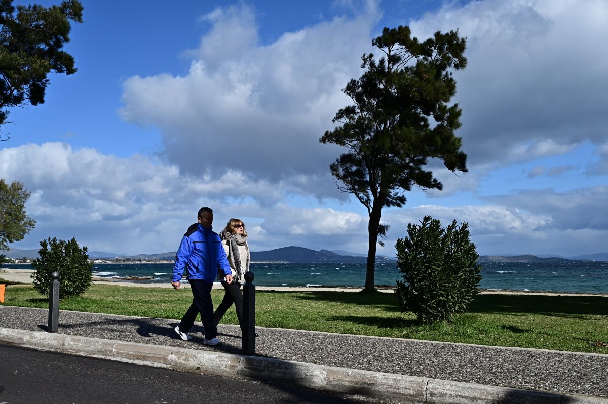 Καιρός 08/02/2024: Ηλιοφάνεια και τοπικές συννεφιές σήμερα