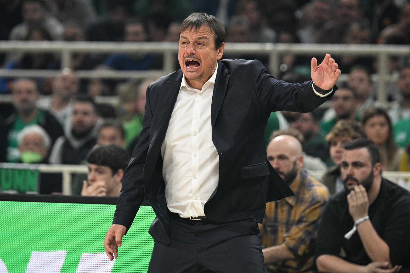 Αταμάν: «Ξέρετε κάποιον αγώνα να γίνεται στις 17:00 της Δευτέρας, σε εργάσιμη ημέρα; Είναι γελοίο»