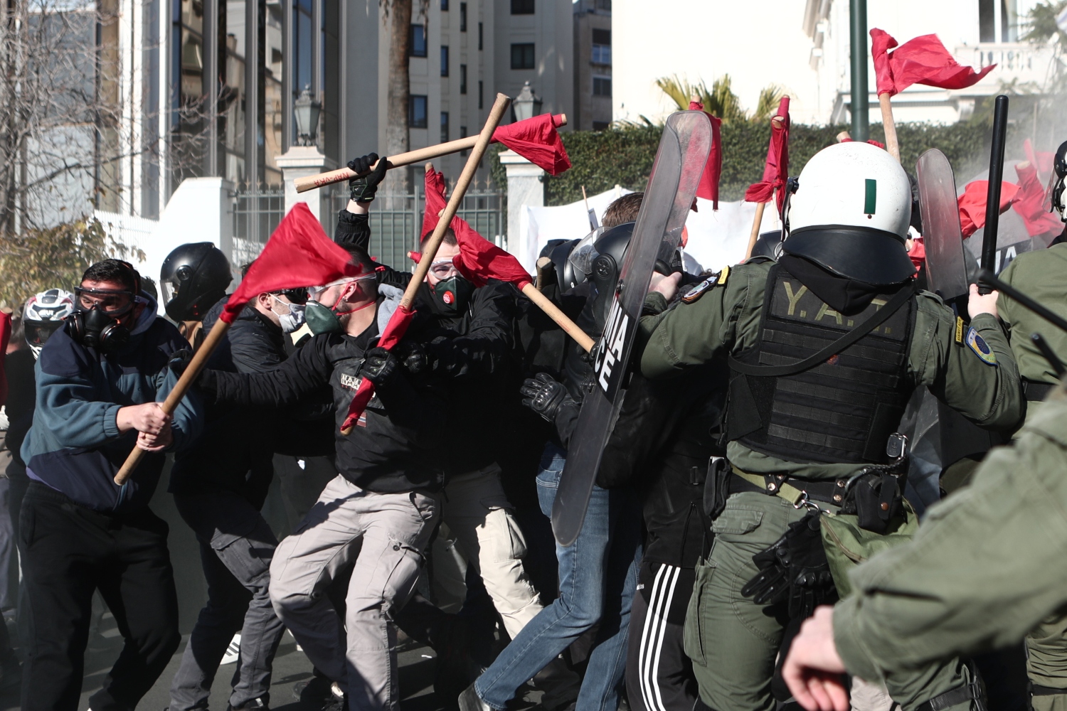 Επεισόδια στο κέντρο της Αθήνας μετά το πανεκπαιδευτικό συλλαλητήριο [vid]