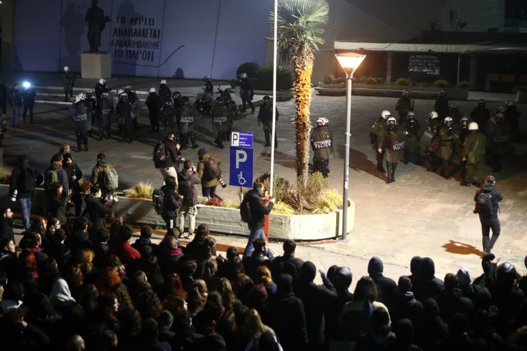 ΑΠΘ: Εκκενώθηκε κατάληψη μετά από μεγάλη επιχείρηση της ΕΛ.ΑΣ