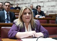Συρεγγέλα για γάμο ομοφύλων: Θέτουμε προστατευτικό δίχτυ κυρίως για τα παιδιά