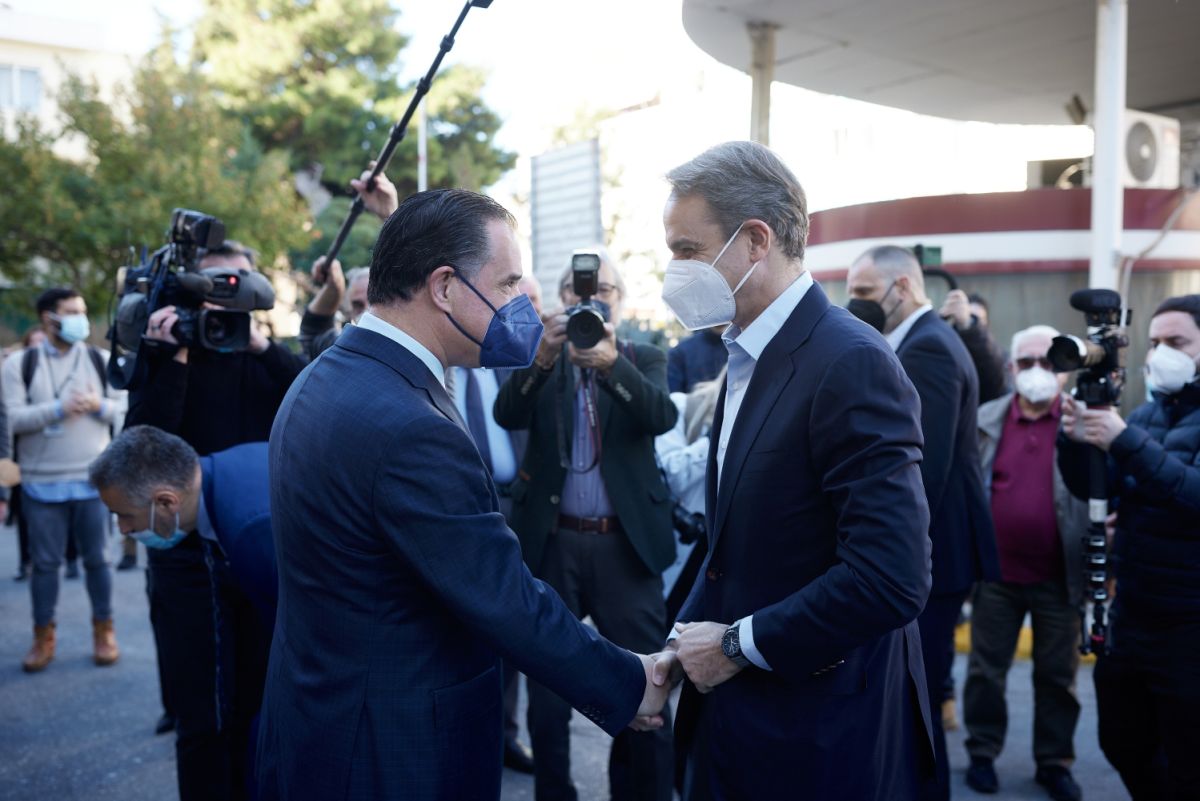 Ο Μητσοτάκης στο Τζάνειο για την πρώτη ανακαίνιση από το 1960