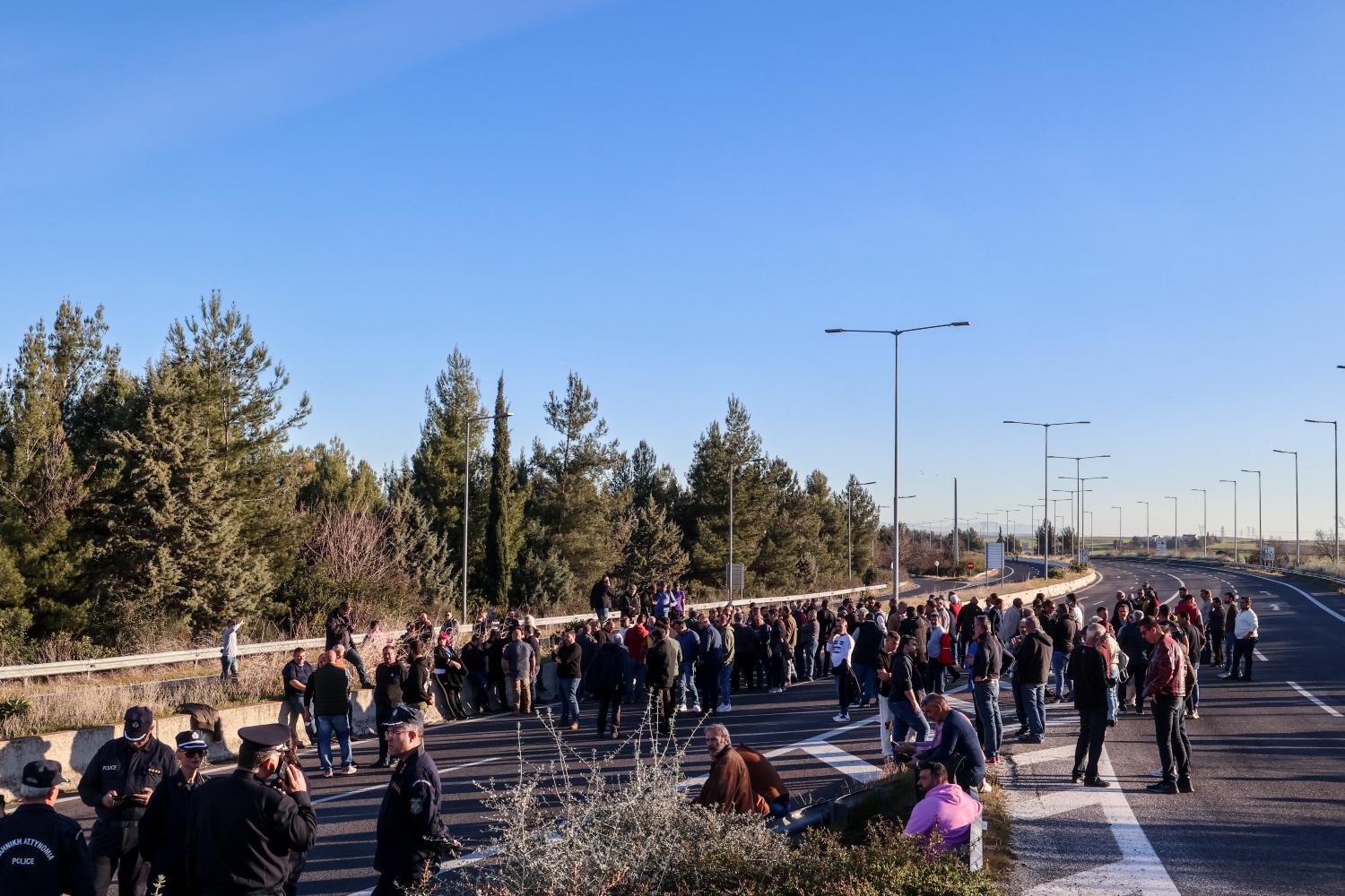 Αγρότες: Νέα μπλόκα σε Πλατύκαμπο, Στεφανοβίκειο και Καρδίτσα