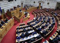Γάμος ομοφύλων: Και επίσημα ονομαστική ψηφοφορία για το νομοσχέδιο στη Βουλή