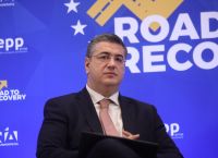 Ο Τζιτζικώστας παρουσίασε την πρώτη δράση ενίσχυσης της επιχειρηματικότητας από το νέο ΕΣΠΑ