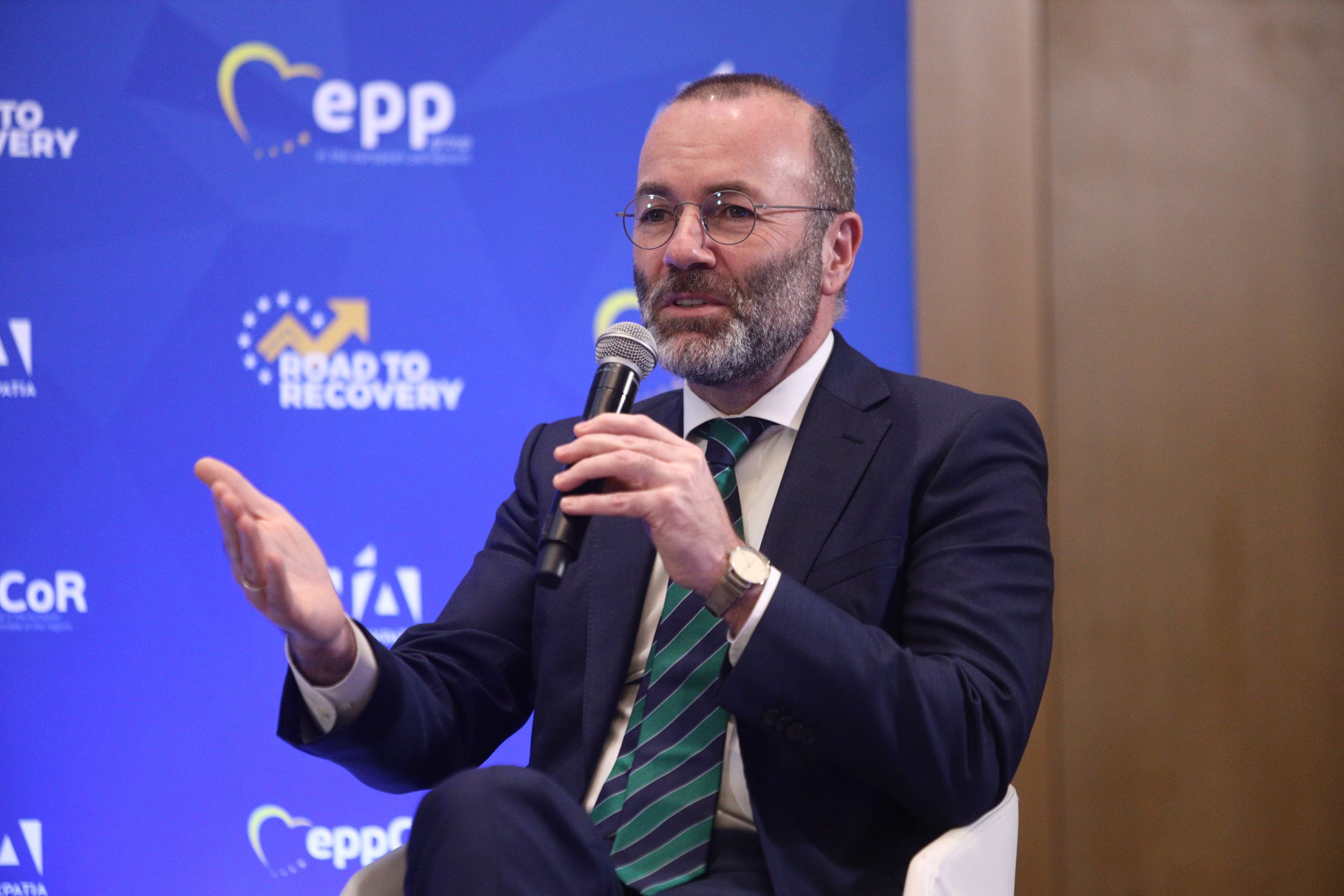 Weber: PM Mitsotakis achieved an economic miracle