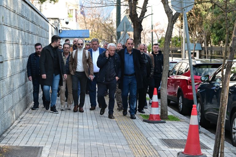 Στα μπλόκα αποφασίζουν οι αγρότες – Τι πρότεινε ο πρωθυπουργός [vid]