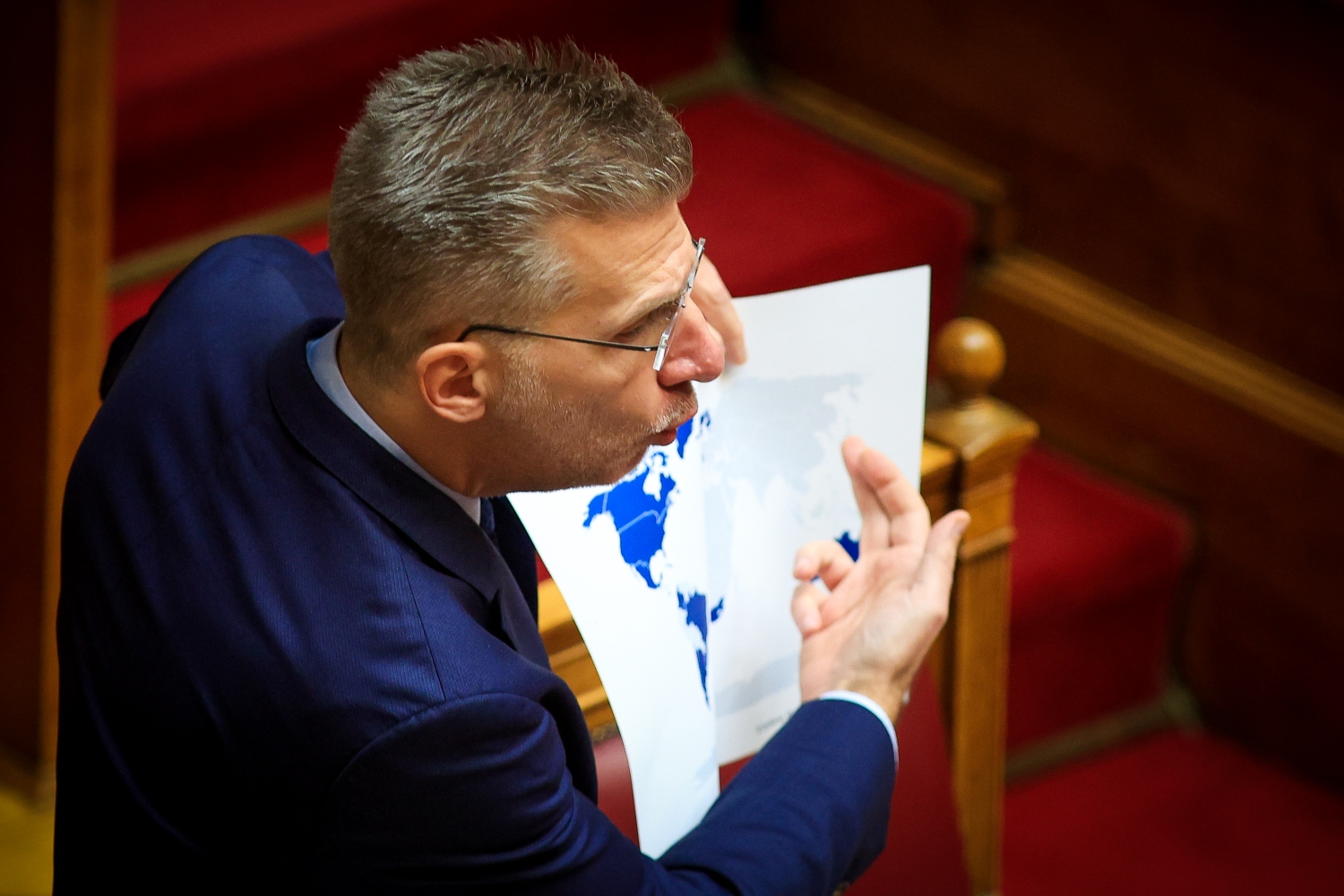 Κόντρα Κουτσούμπα – Σκέρτσου για τα ομόφυλα ζευγάρια: «Μονολιθική και απολιθωμένη η θέση του ΚΚΕ»