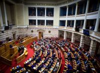 Σήμερα στη Βουλή το νομοσχέδιο για τη δημόσια περιουσία στις παραθαλάσσιες περιοχές