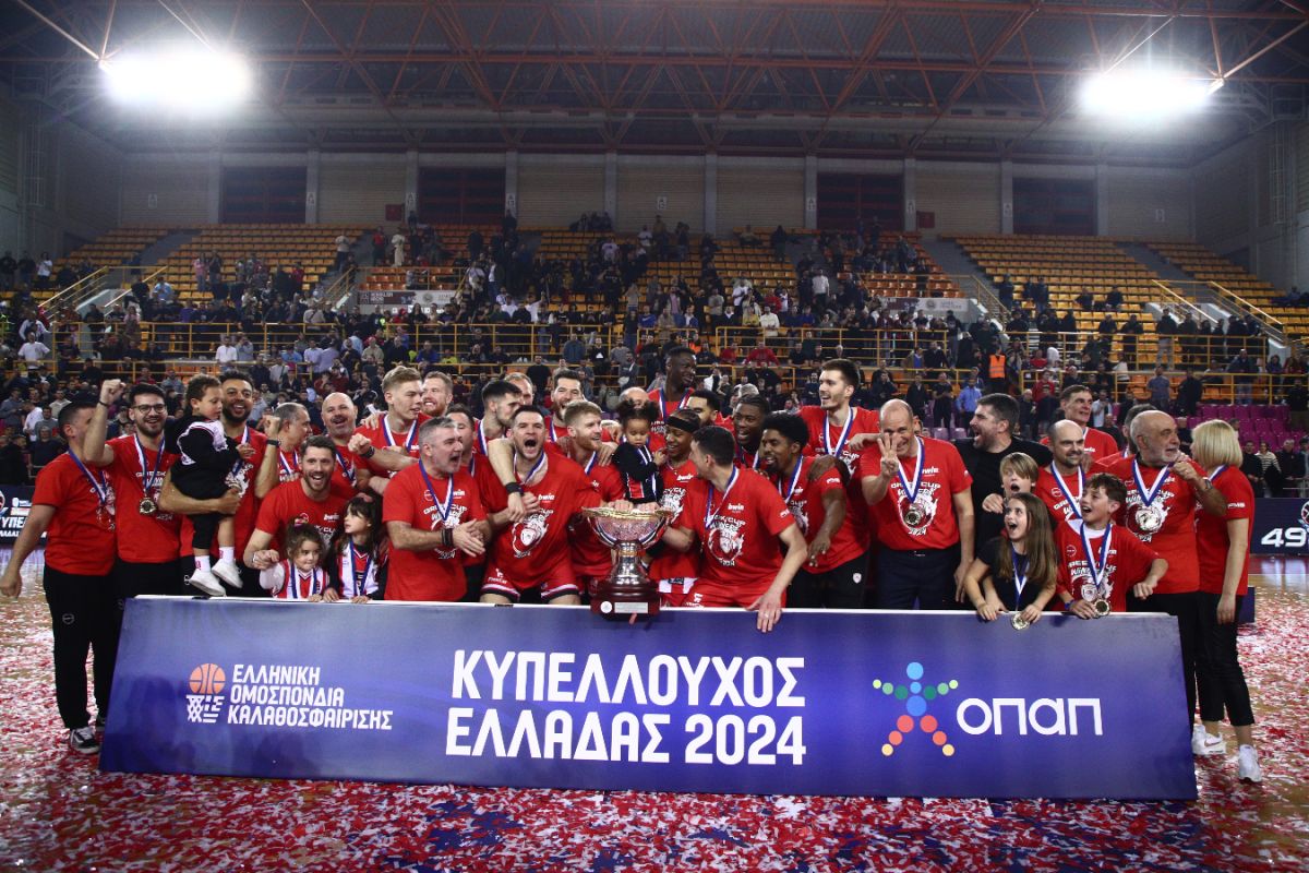 ΚΑΕ Ολυμπιακός: Γιορτάζει τον τίτλο σε νυχτερινό μαγαζί της περιοχής!