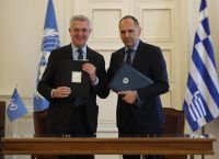 Γεραπετρίτης – Γκράντι για πρόσφυγες: Συμφωνία για την εύρυθμη καθημερινή λειτουργία της Ύπατης Αρμοστείας