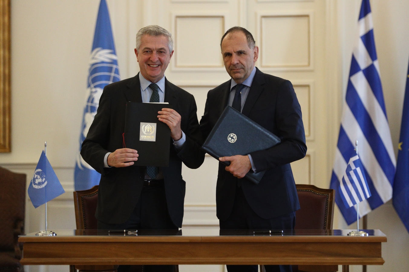 Γεραπετρίτης – Γκράντι για πρόσφυγες: Συμφωνία για την εύρυθμη καθημερινή λειτουργία της Ύπατης Αρμοστείας