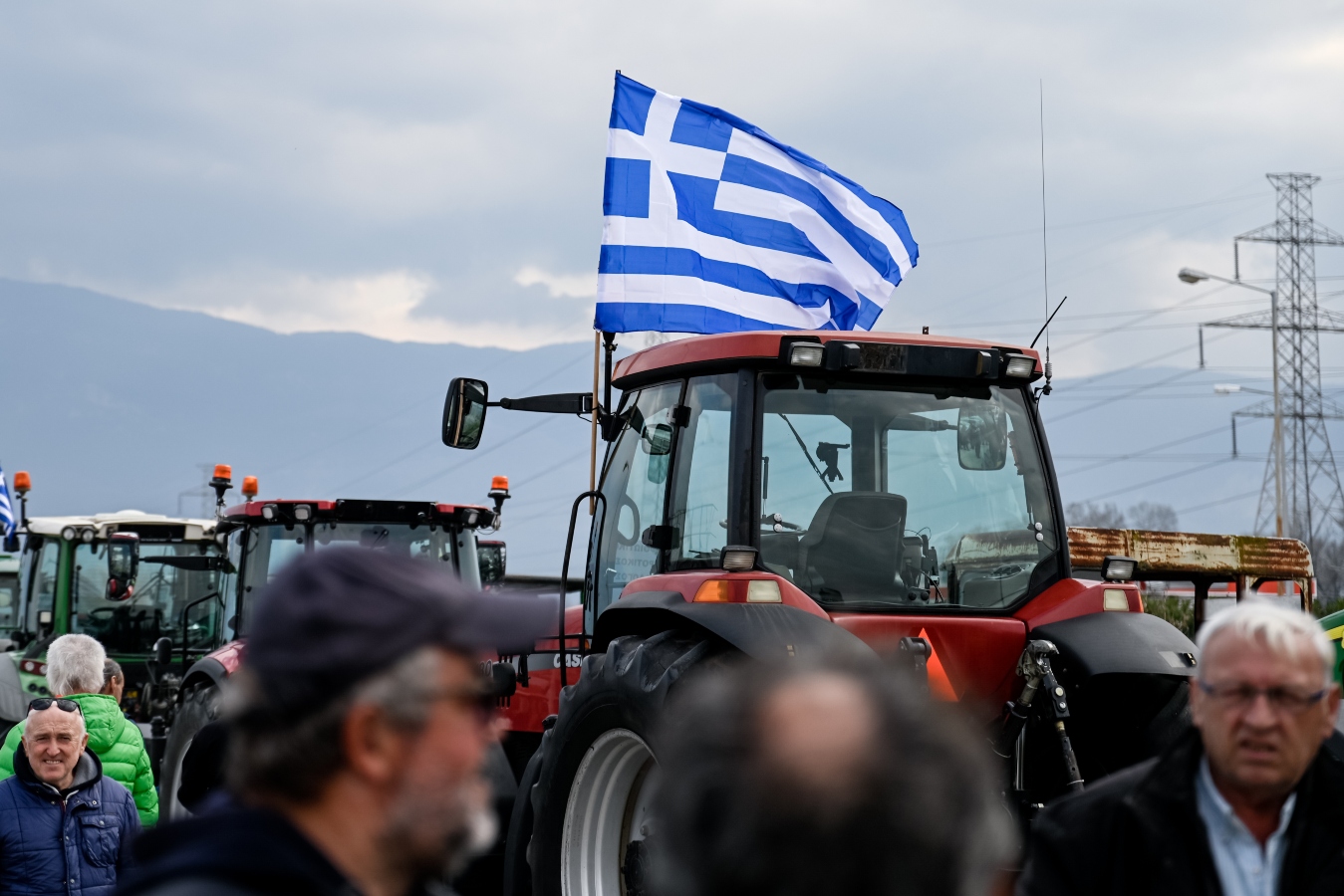 Αγρότες: Ξεκίνησαν τα τρακτέρ από το Κάστρο – Κλείνουν μετά τις 12 οι δρόμοι στο κέντρο
