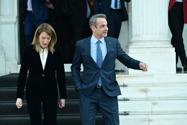 PM Mitsotakis meets with European Parliament President Metsola