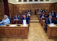 Μη κρατικά ΑΕΙ: Έντονη αντιπαράθεση κυβέρνησης αντιπολίτευσης – Πότε ψηφίζεται το νομοσχέδιο