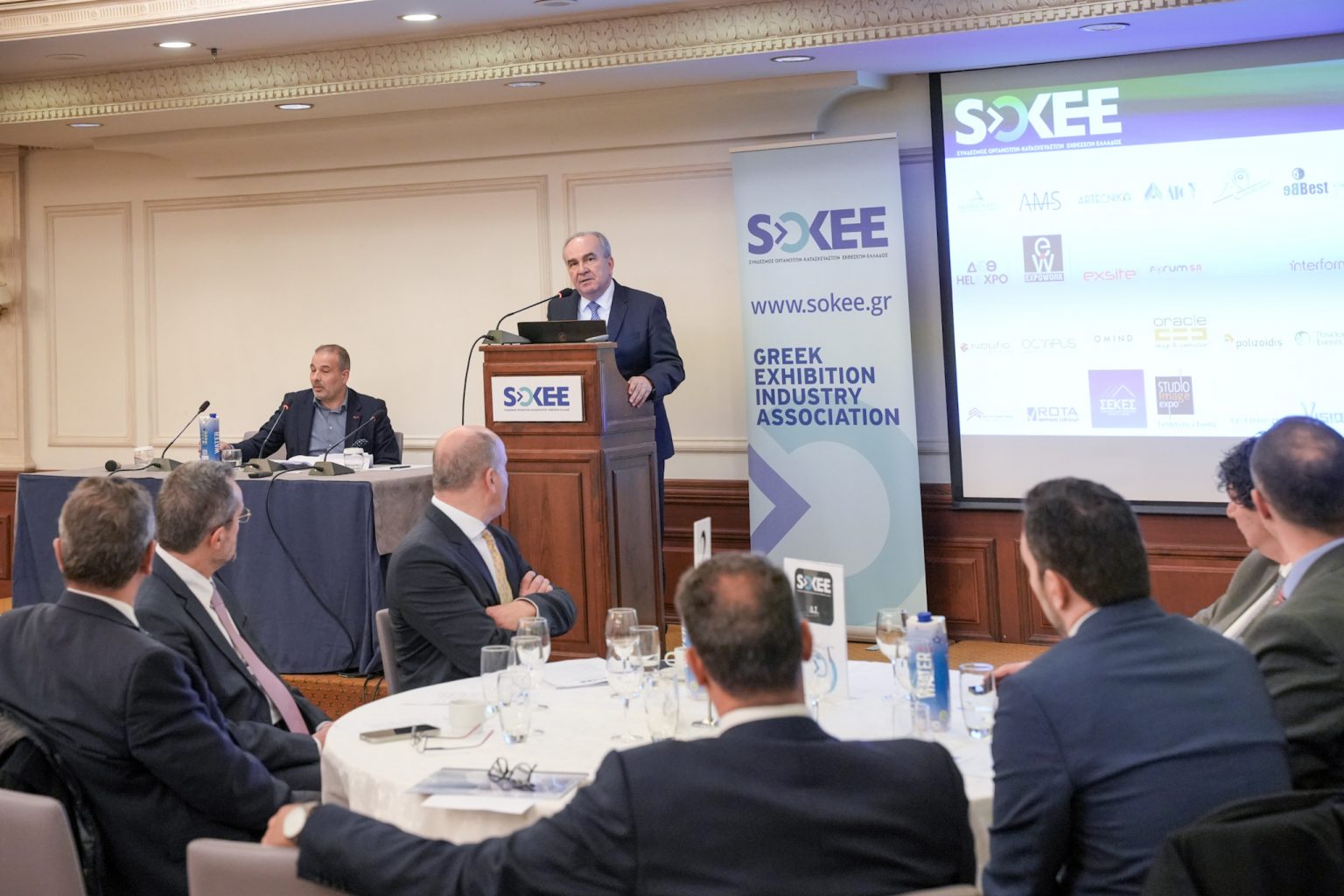 ΣΟΚΕΕ: Άνω του 1 δισ. ευρώ και 8.400 θέσεις εργασίας η συμβολή του εκθεσιακού κλάδου στην οικονομία