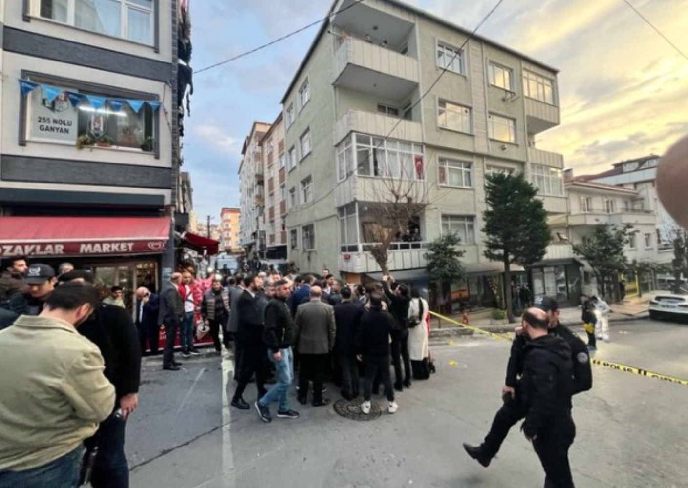 Κωνσταντινούπολη: Ένοπλη επίθεση σε προεκλογική συγκέντρωση υποψήφιου δημάρχου του Ερντογάν