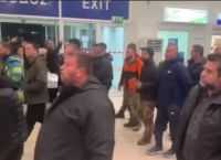 Ένταση στην Αλεξανδρούπολη – Αγρότες προσπάθησαν να μπουν στο αεροδρόμιο [vid]
