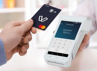 Viva Wallet: Τι απαντά για την νομική διαμάχη Καρώνη με JP Morgan