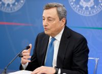 Γαλλοϊταλικός άξονας υπέρ Ντράγκι στο τιμόνι της Κομισιόν – Το σενάριο που «ξαναζεσταίνεται»