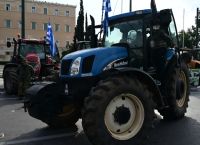 Αγρότες: Έφυγαν τα τρακτέρ από την Αθήνα, άνοιξαν οι δρόμοι [vid]