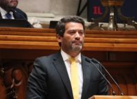 Πορτογαλία: Γκάλοπ δείχνουν ακροδεξιό κόμμα με ηγέτη σχολιαστή ποδοσφαιρικών αγώνων να φτάνει το 19%