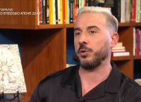 Ένκε Φεζολλάρι: “Δεν μπορούσαμε να μιλήσουμε αλβανικά στο λεωφορείο μας βάφτιζαν με το ζόρι”