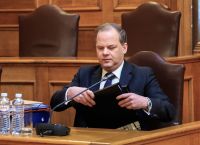 ΣΥΡΙΖΑ: Καλεί Μητσοτάκη να παραπέμψει στη Δικαιοσύνη τον Κ. Καραμανλή