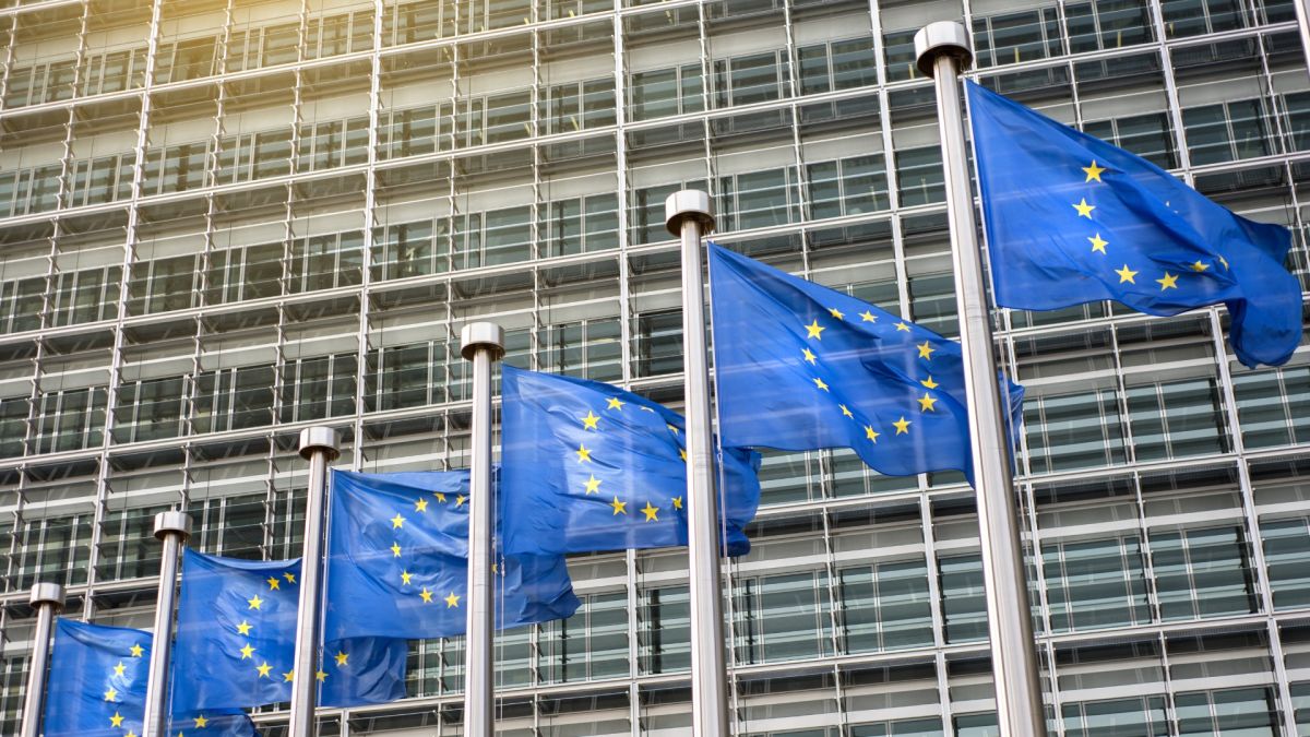Κομισιόν για κονδύλια σε Ουγγαρία: Η Επιτροπή θεωρεί ότι ενήργησε σε πλήρη συμμόρφωση με το δίκαιο της ΕΕ