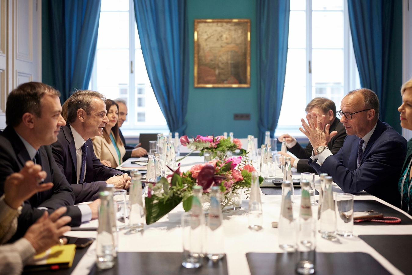 Μητσοτάκης: Συναντήθηκε με μέλη της Επιτροπής Εξωτερικών της αμερικανικής Γερουσίας στη Διάσκεψη του Μονάχου