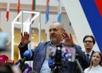 Ρωσία: «Μπλόκο» στον κύριο αντίπαλο του Πούτιν που τάσσεται κατά του πολέμου
