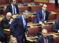 Κυβερνητικές πηγές για Σαμαρά στη Βουλή: Ουδέν σχόλιο, εκφράζει τις προσωπικές του απόψεις