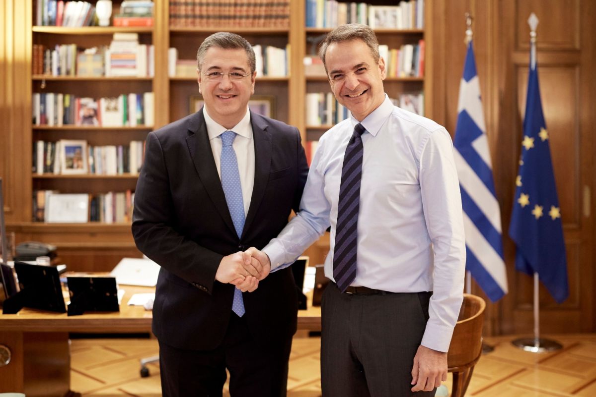 Συνάντηση Μητσοτάκη με Τζιτζικώστα-Συγχαρητήρια για την ομόφωνη επανεκλογή του στην ηγεσία της ΕΝΠΕ
