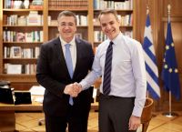 Συνάντηση Μητσοτάκη με Τζιτζικώστα-Συγχαρητήρια για την ομόφωνη επανεκλογή του στην ηγεσία της ΕΝΠΕ